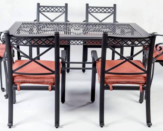 Комплект мебели из литого алюминия