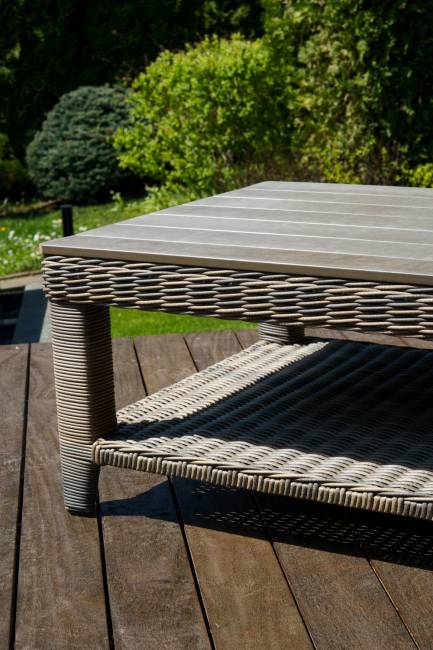 Кофейный столик из искусственного ротанга "Венеция", серый