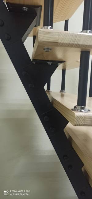 Лестница малогабаритная на монокосоуре «Гусиный шаг» 2800-3000 мм цвет серый